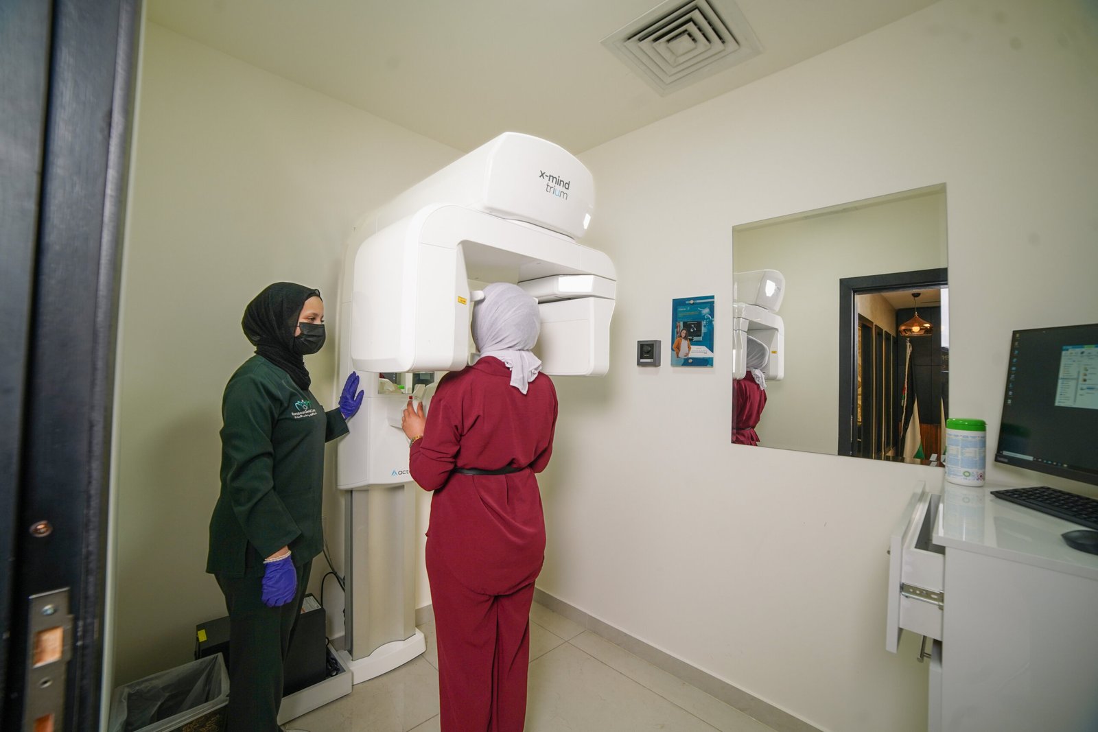 زراعة الأسنان الموجهة بالحاسوب